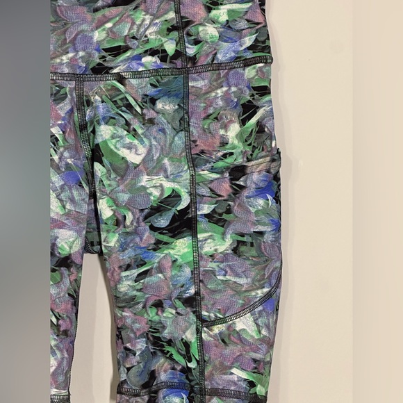 lululemon Fast and Free High-Rise Shorts 8" in Rapid Flourish Multi Color - Picture 3 of 14